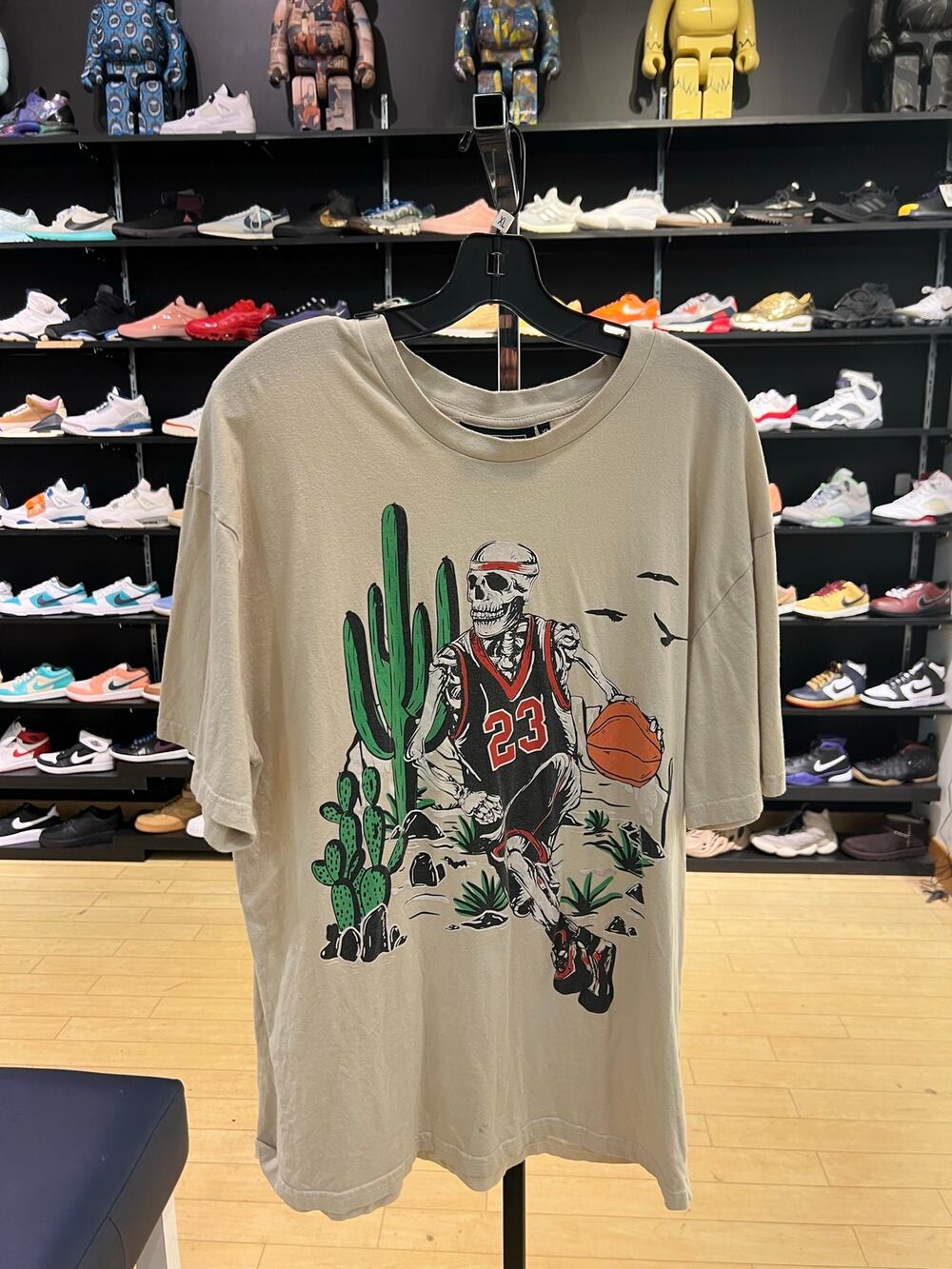 Super Massive Jordan T Shirt Sz XL